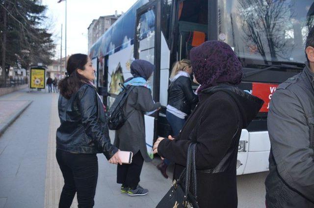 “vicdan Konvoyu” Hatay’a Gitmek Üzere Yola Çıktı