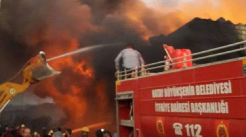 Afrin&rsquo;in Cinderes Kasabasında B&uuml;y&uuml;k Yangın