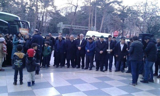 Bitlisli Kadınlar &ldquo;vicdan Konvoyu&rdquo; İ&ccedil;in Yola &Ccedil;ıktı 1