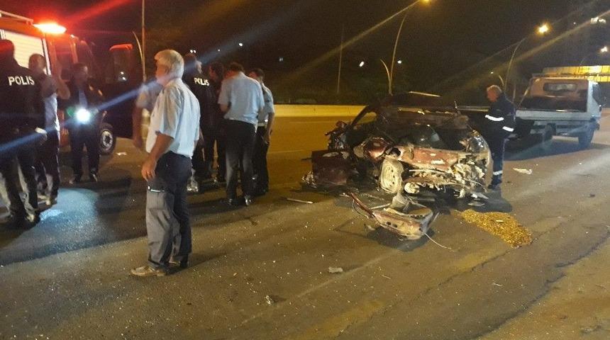 Başkent&rsquo;te Trafik Kazası: 1 &Ouml;l&uuml;, 4 Yaralı