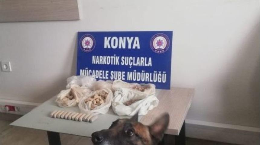 Evin K&ouml;m&uuml;rl&uuml;ğ&uuml;nde 1 Bu&ccedil;uk Kilogram Eroin Bulundu
