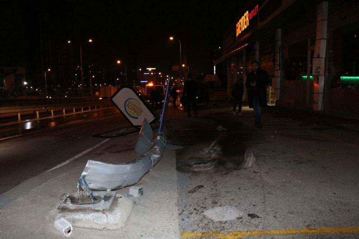 Kartal&rsquo;da Feci Kaza:3 Yaralı