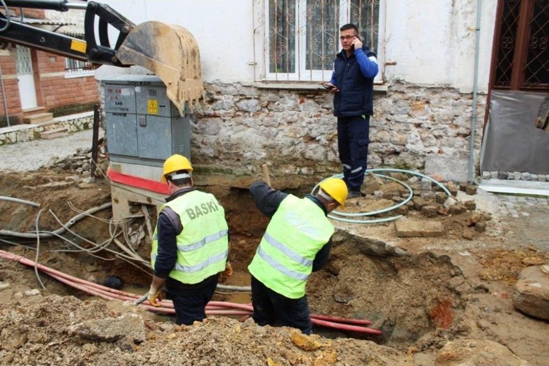Bir Boru Patlağı T&uuml;m G&uuml;n Ayvalık&rsquo;ı Susuz Bıraktı