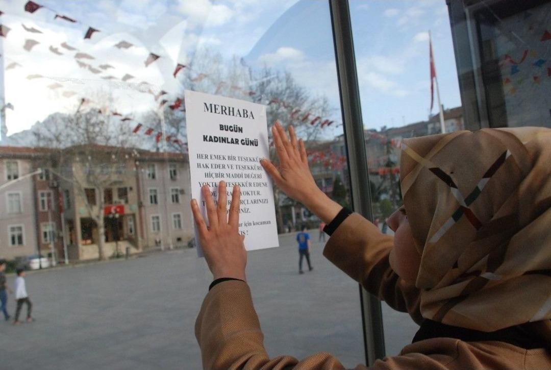 Kadınlardan &rsquo;teşekk&uuml;r&rsquo; Etkinliği