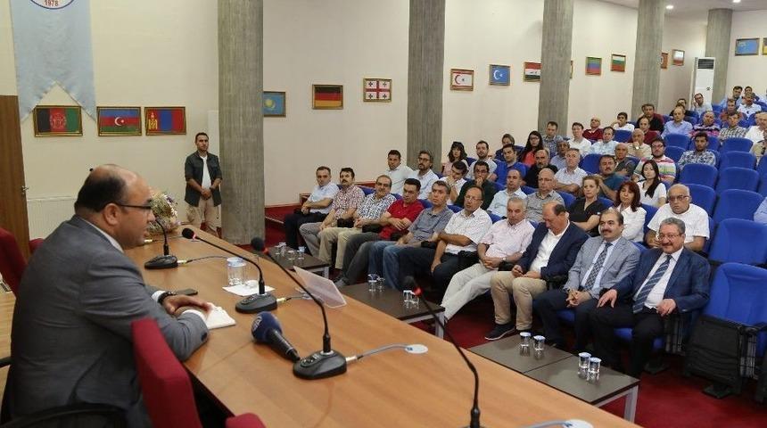 Er&uuml;&rsquo;de &ldquo;15 Temmuz Darbe Girişimi Ve Demokrasi M&uuml;cadelesi&rdquo; Konulu Konferans D&uuml;zenlendi