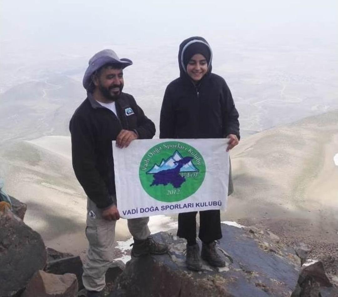 13 Yaşındaki Dağcı S&uuml;phan Dağı&rsquo;na Tırmandı