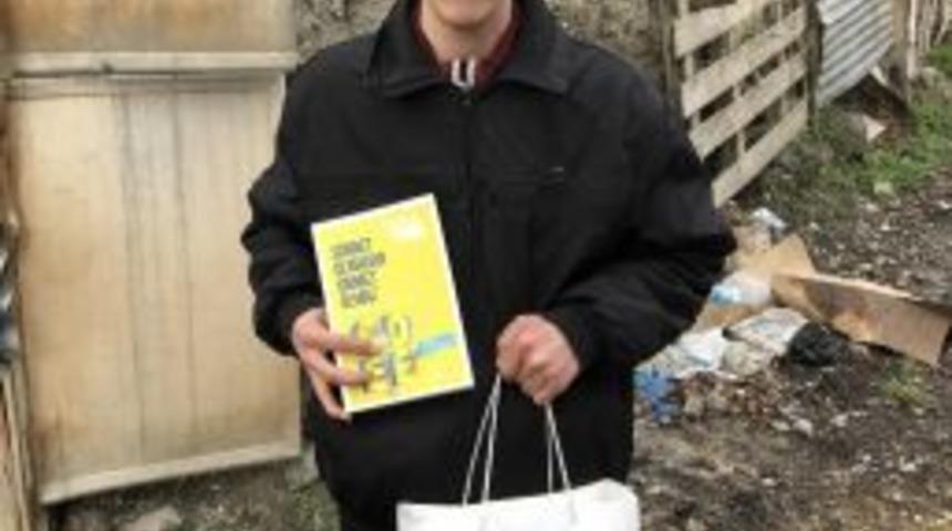 &rsquo;kitaplar Yakılmasın, Okunsun&rsquo; Diyen Tosyalı Murat&rsquo;tan Ufka Yolculuk &Ccedil;ağrısı