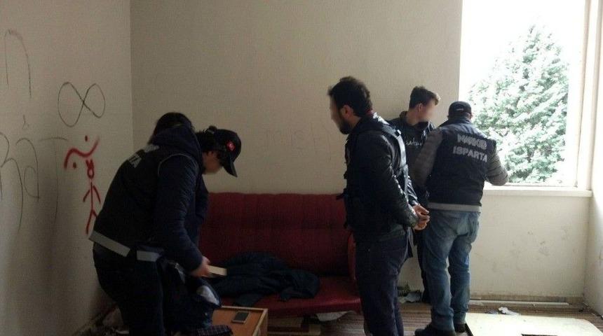 Polisten Okul &Ccedil;evresi Ve Metruk Binalara Şok Denetim