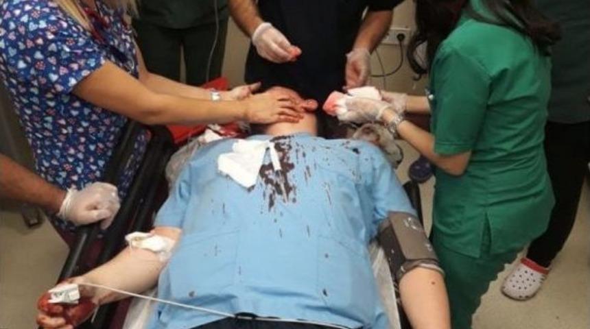 Hasta Yakını Tarafından Darp Edilen Doktor Yoğun Bakımda