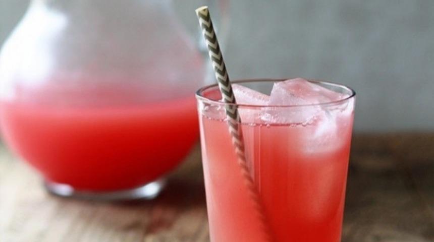 Karpuzlu Hindistan Cevizi Suyu