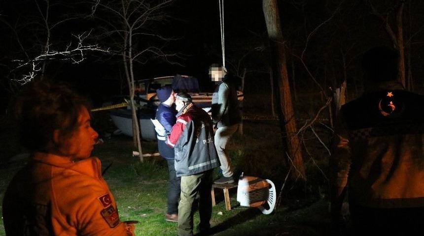 "&ccedil;ok Bile Yaşadım" Diye Not Yazıp Kendini Ağaca Astı