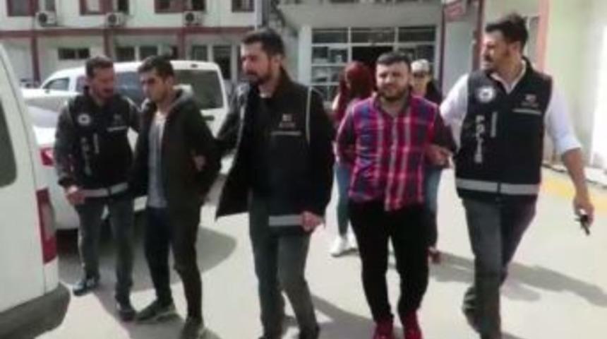 İş Adamını Ka&ccedil;ırıp Uygunsuz Fotoğraflarını &Ccedil;ekerek Şantaj Yapan 3 Kişi Tutuklandı