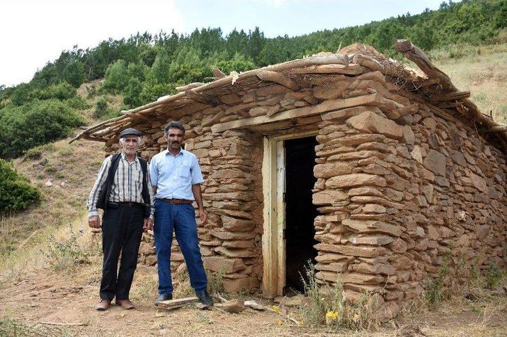 Sıcaktan Sığındıkları Kulübede Telef Oldular G2