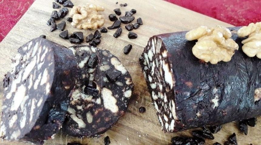 Bebe Bisküvisi İle 15 Dakikada Mozaik Pasta Yapılışı