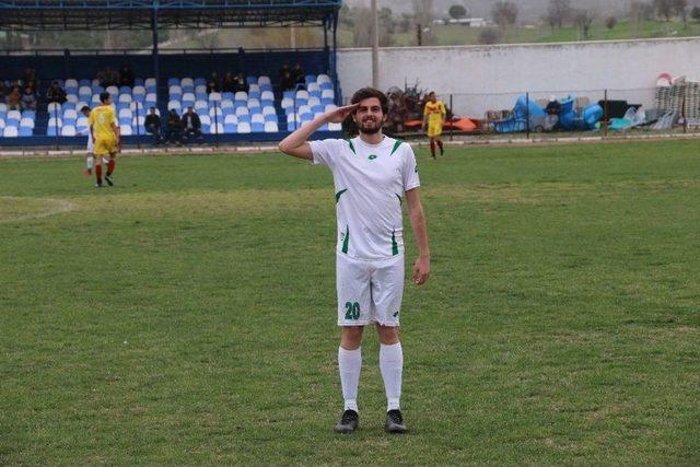 Selendi Belediyespor: 2- Demirci Belediyespor: 5