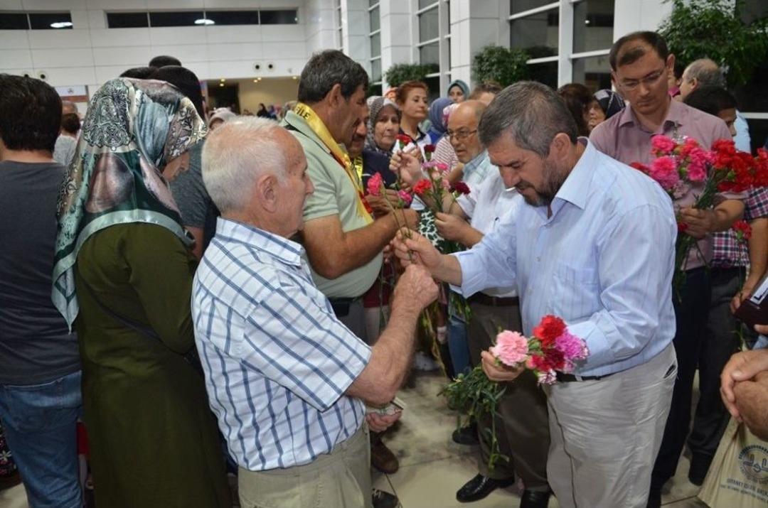 Antalya&rsquo;da Hacılar, Kutsal Topraklara Uğurlandı