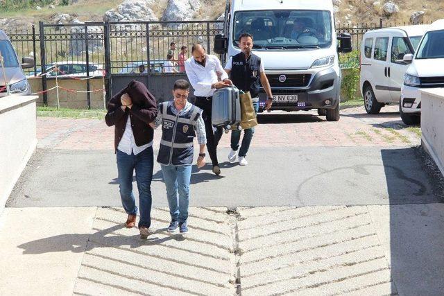 Sivas Merkezli 3 İlde Suç Örgütü Operasyonu: 14 Gözaltı 1