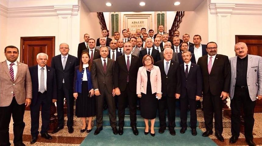 Kılı&ccedil;&rsquo;tan Gaziantep Milletvekilleri&rsquo;ne Hayırlı Olsun Ziyareti