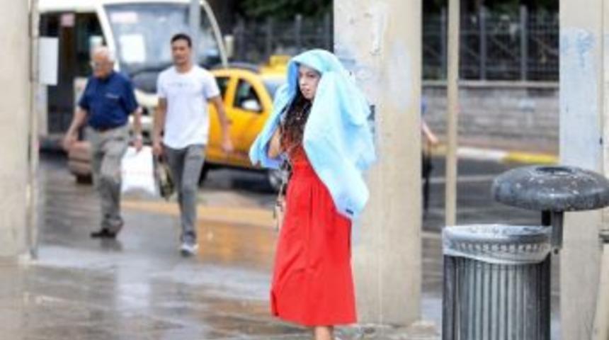 İstanbul&rsquo;da Sağanak Yağış