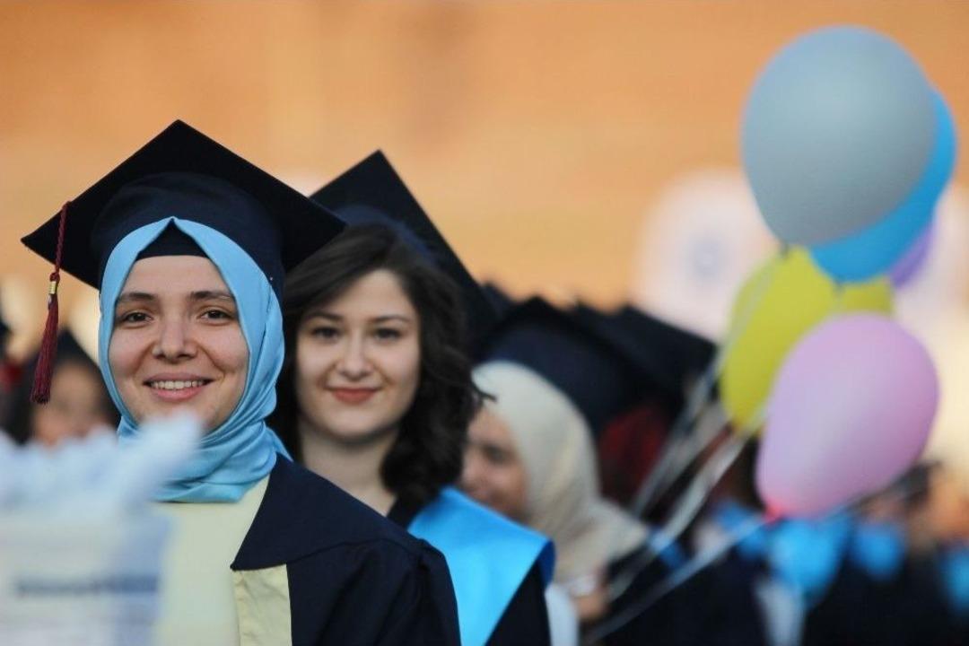 Esog&uuml; Mezunlarını Geleceğe Uğurladı