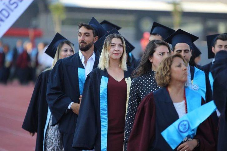 Esogü Mezunlarını Geleceğe Uğurladı G2