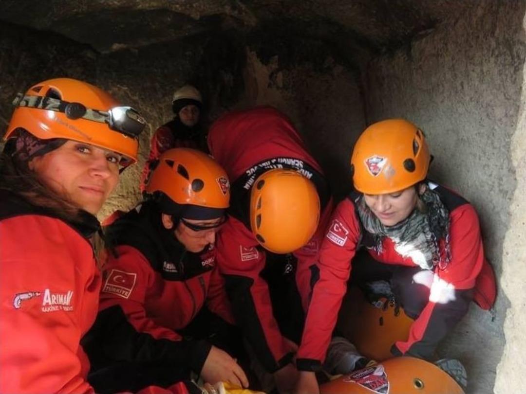 D&uuml;nya Kadınlar G&uuml;n&uuml;&rsquo;nde Dak&rsquo;tan Anlamlı Tatbikat