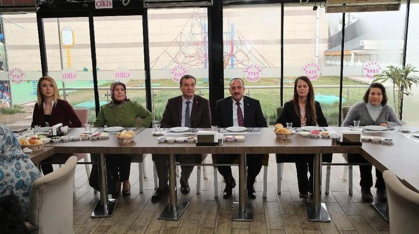 Başkan Duruay G&ouml;lbaşılı Esnaf Kadınlarla Buluştu