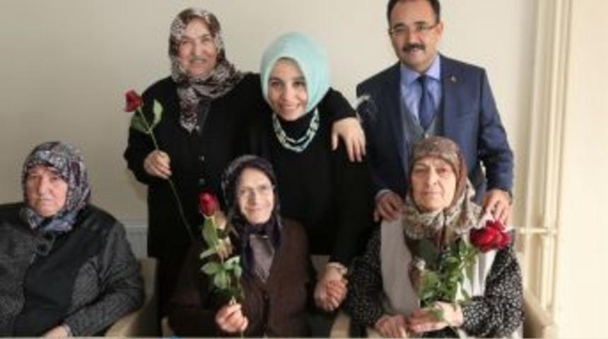 Uşak Kadınlara Vefa Borcunu &Ouml;d&uuml;yor