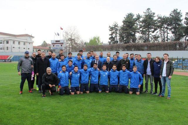 Vali Dağlı, Başkan Ay “düzcespor’un Yanındayız”