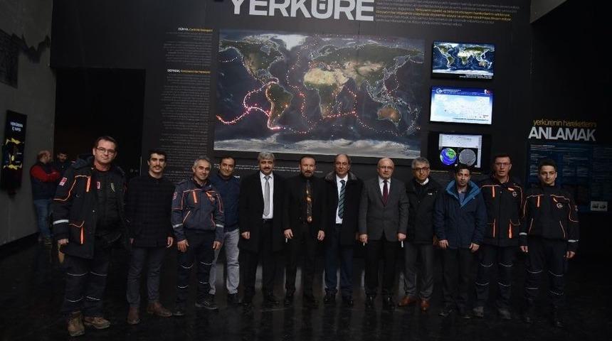 Deprem M&uuml;zesini Ziyaret Eden İl Protokol&uuml; Başkan Doğan&rsquo;a Teşekk&uuml;r Etti