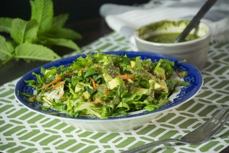 Avokadolu Ispanak Salatası