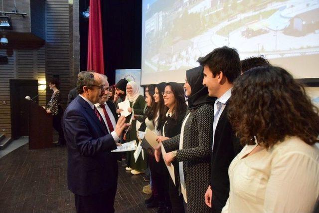 Düzce Üniversitesi’nde Yeşilay Haftası Kutlandı