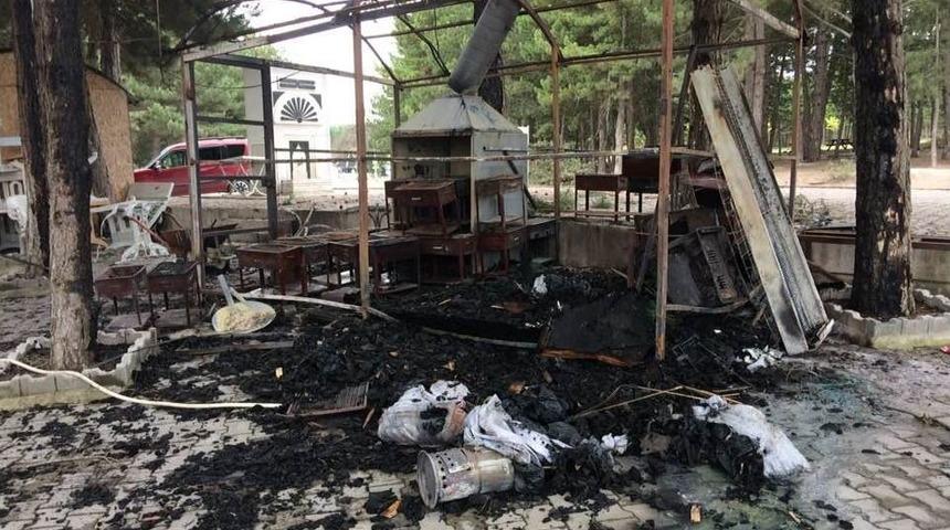 K&ouml;m&uuml;r Deposunda &Ccedil;ıkan Yangın Korkuttu