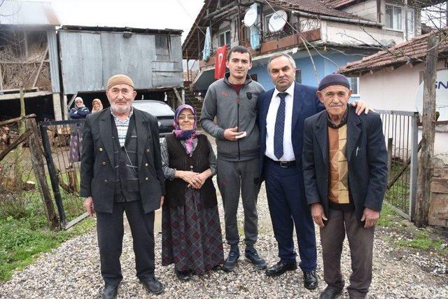 Başkan Ay, Düzceli Gaziyi Ziyaret Etti