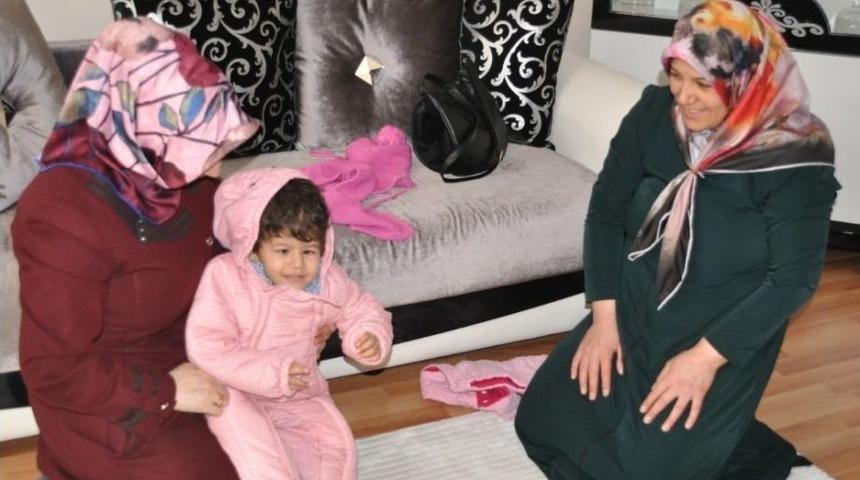 Fedakar Kadın, Yardım Ettik&ccedil;e Mutlu Oluyor