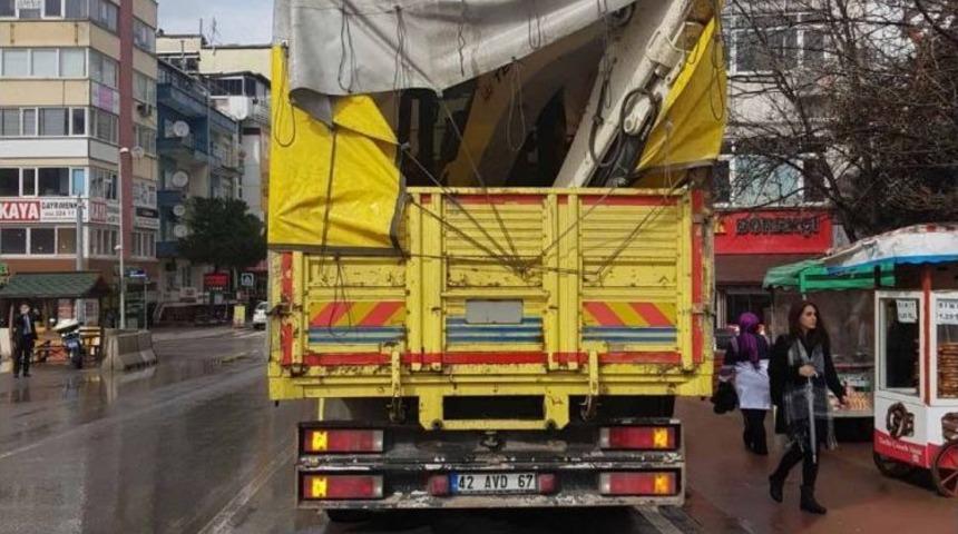 400 Bin Liralık İş Makinesini &Ccedil;aldı