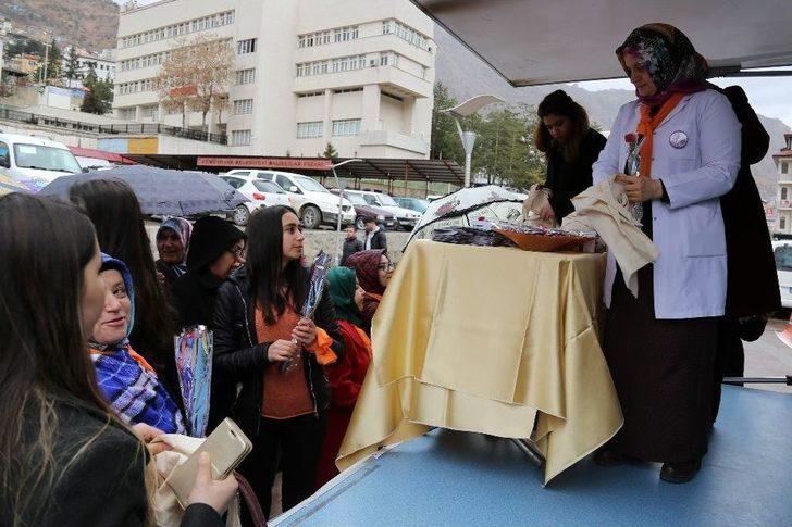 Gümüşhane’de Kadınlar Gününde Sessiz Yürüyüş G3