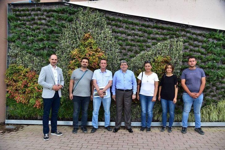 Başkan Can, Dikey Bahçe Projesini Yerinde İnceledi G2