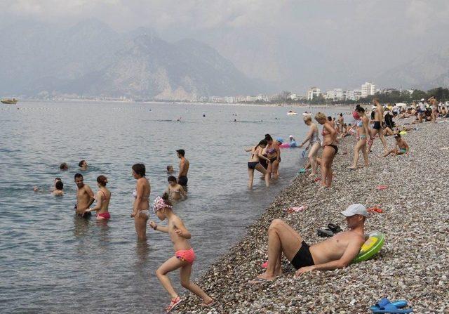 Antalya’ya Havadan Gelen Turist Sayısı 6 Milyona Ulaştı