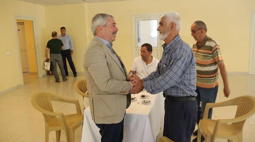 Başkan Yılmaz, Halk G&uuml;n&uuml;nde Vatandaşları Dinledi