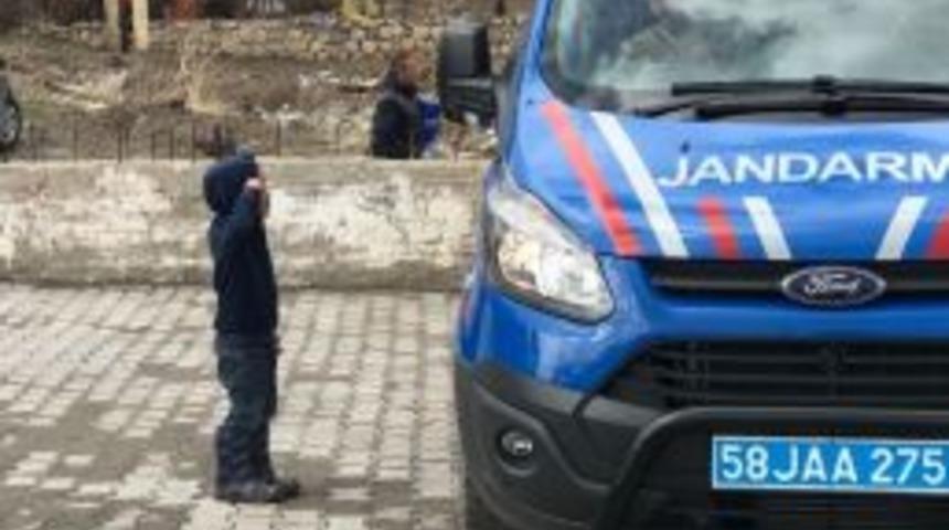 Minik Elden Askere Selam