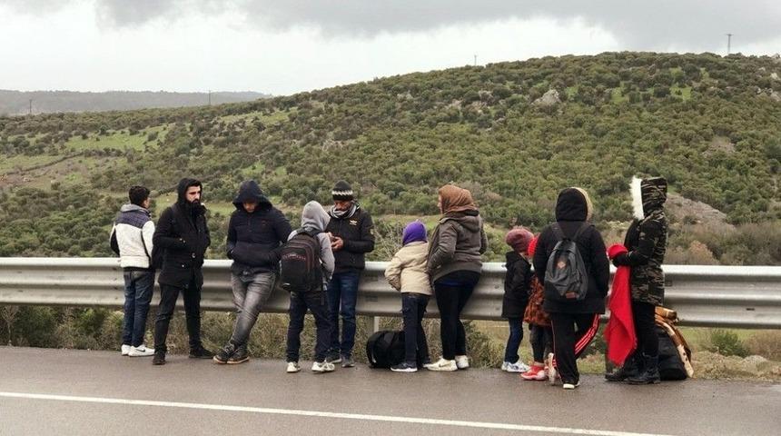 Deniz Diye Baraj Kenarına Bırakılan 13 G&ouml;&ccedil;men Yakalandı