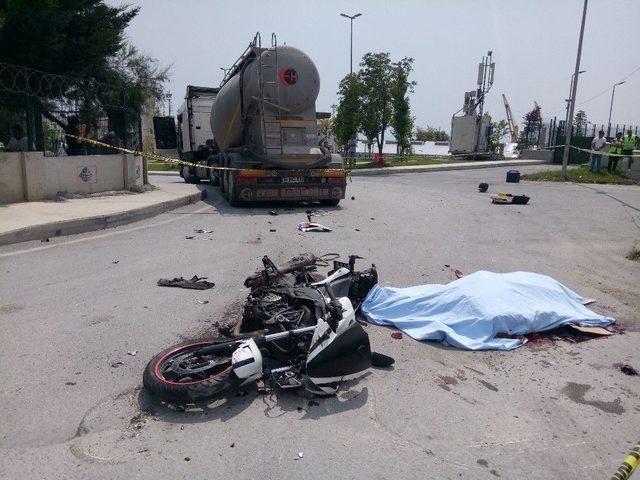 Üsküdar’da Kural İhlali Yapan Kamyon Motosikletlinin Hayatını Kaybetmesine Neden Oldu