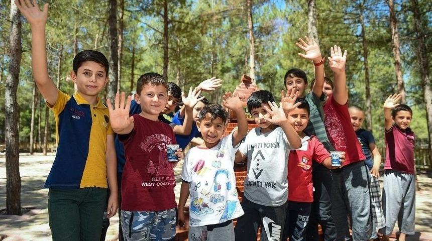 Kurs &Ouml;ğrencileri Hayvanat Bah&ccedil;esinde Eğlendi