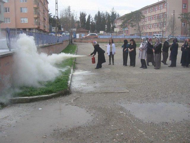 Pazaryeri Hem’de Yangın Ve Deprem Tatbikatı