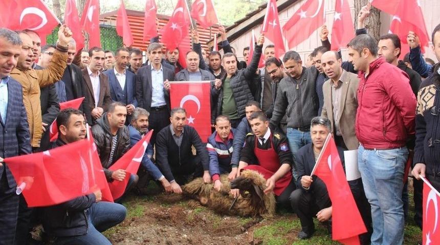 &Ouml;zel G&uuml;venlik G&ouml;revlileri Kahraman Mehmet&ccedil;ik İ&ccedil;in Kurban Kesti