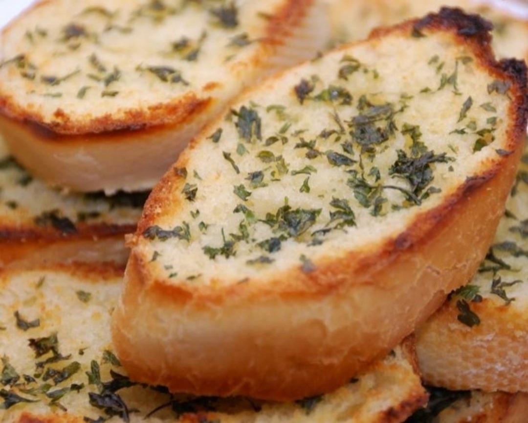 Sarımsaklı Ekmek