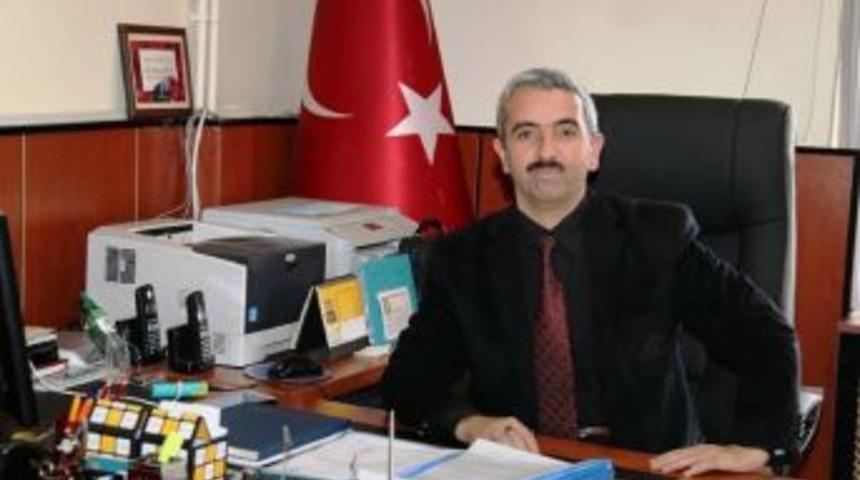 Sivas&rsquo;ta Ka&ccedil;ak Define Aramaktan G&ouml;zaltına Alınan &Ouml;zel İdare M&uuml;d&uuml;r&uuml; Serbest Bırakıldı