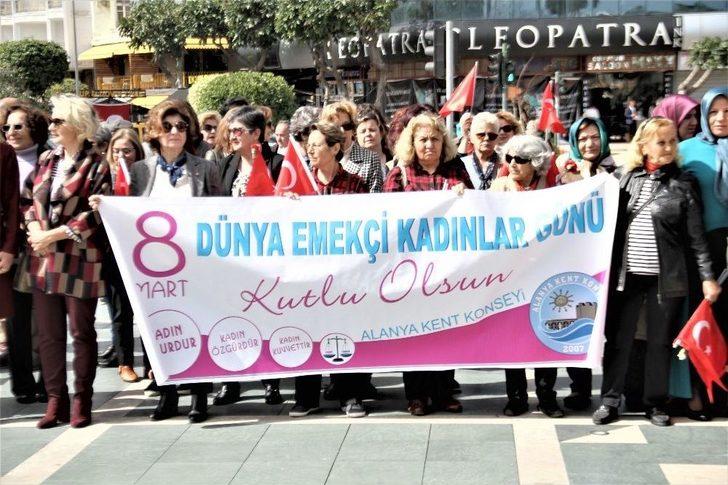 Alanya’da ‘dünya Kadınlar Günü’ Törenle Kutlandı G3