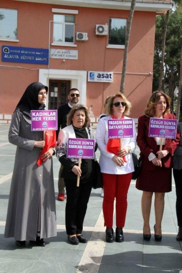 Alanya’da ‘dünya Kadınlar Günü’ Törenle Kutlandı G5